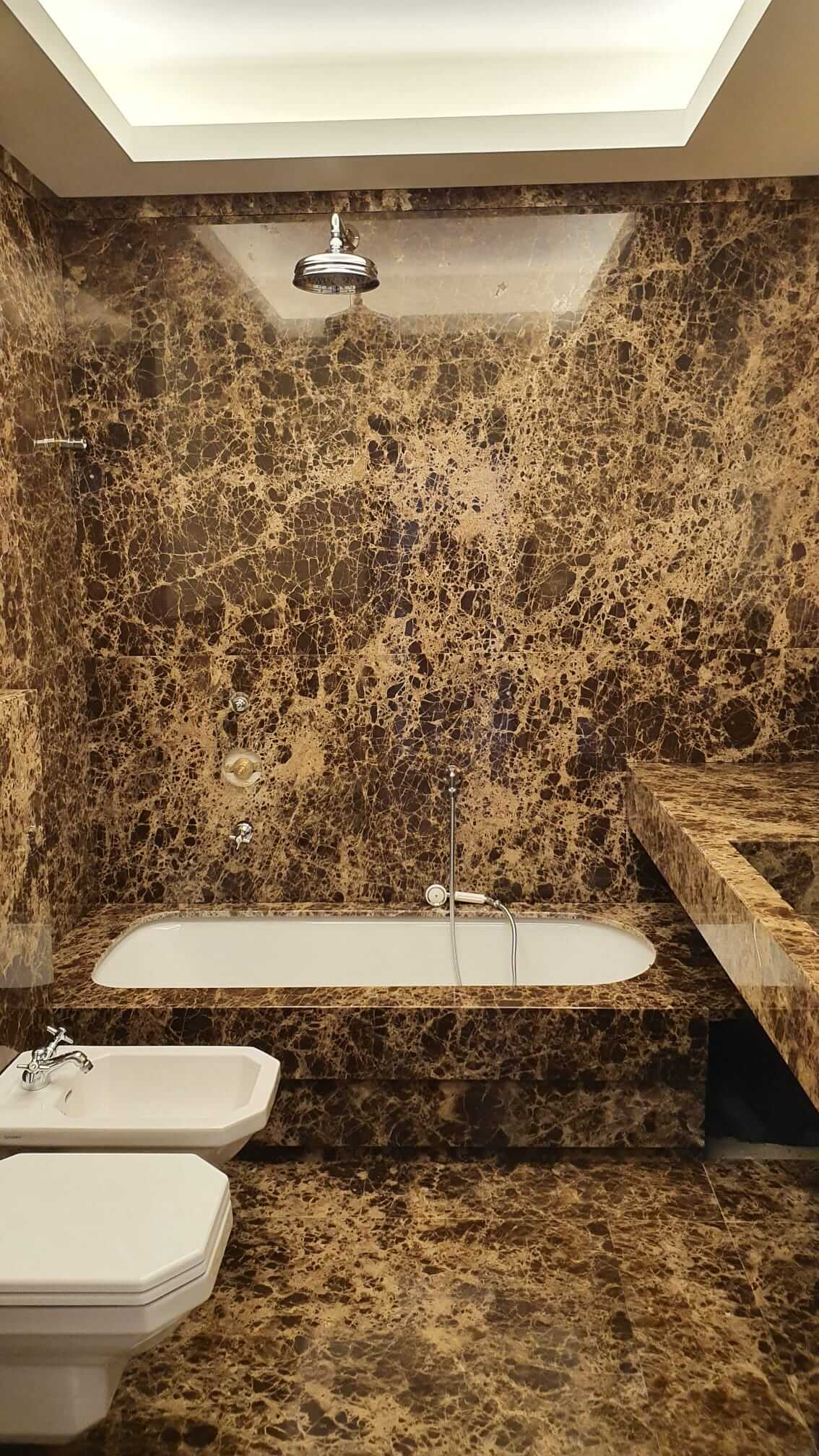 rifacimento bagno in marmo